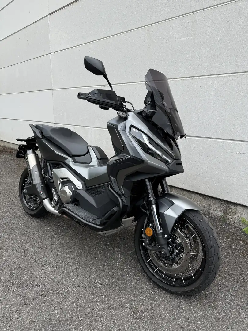 Honda X-ADV 750 DCT Zilver - 1
