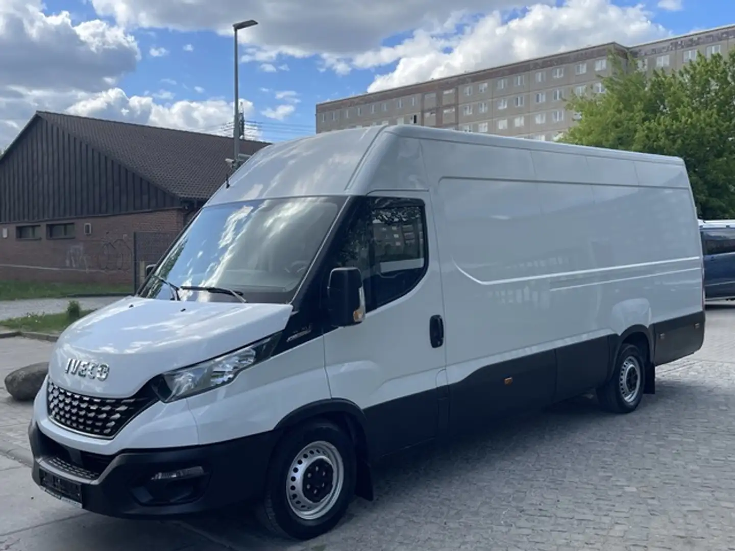 Iveco Daily 35 S 16 Hi-Matic Maxi 1.Hand*Klima Weiß - 1