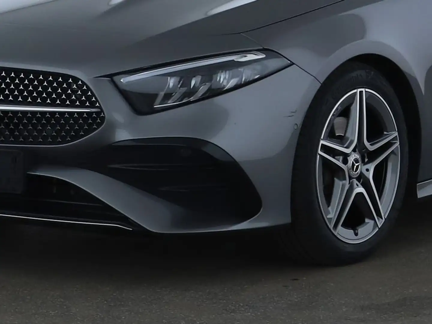 Mercedes-Benz A 200 AMG Advanced Plus Pano/MBUX/Kamera/LED/DAB Grau - 2