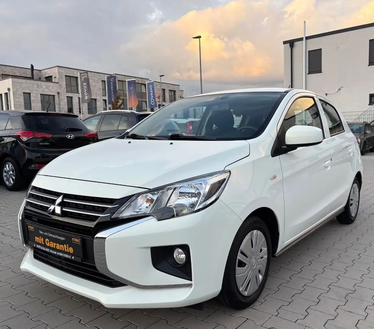 Mitsubishi Space Star Basis/Unfallfrei Weiß - 1