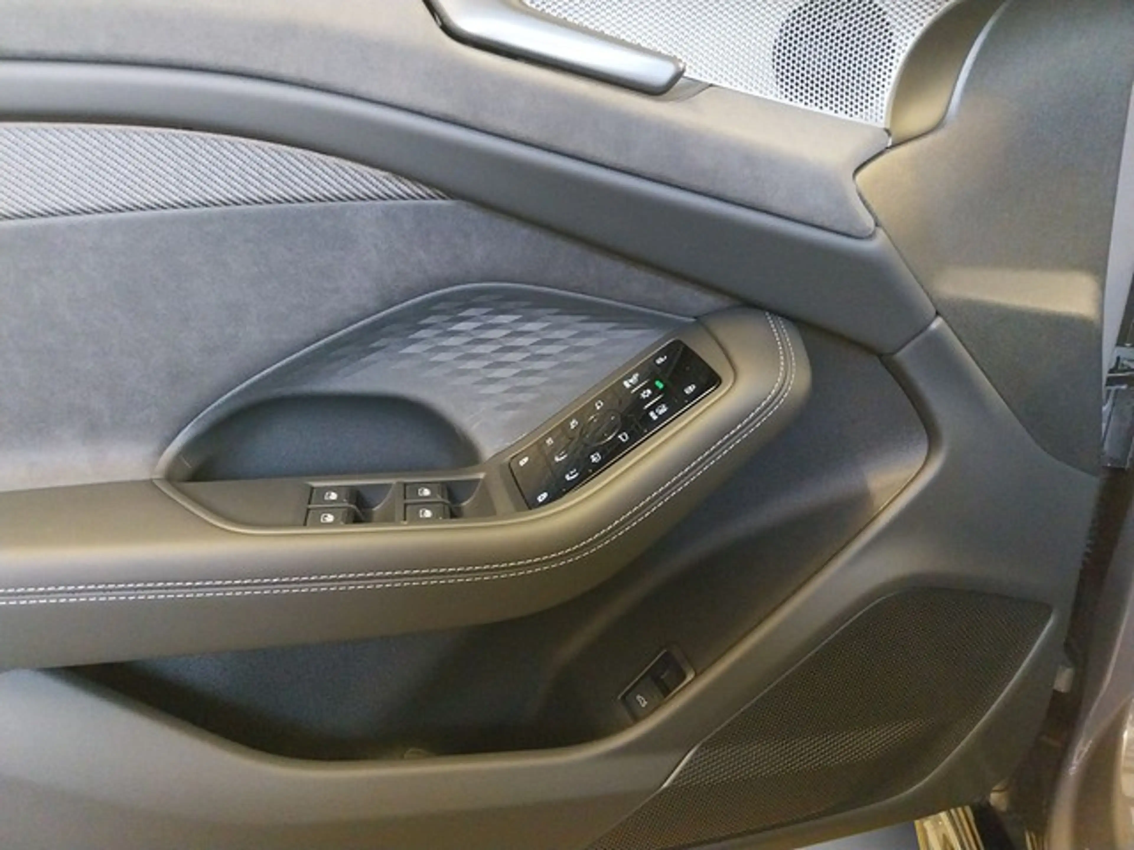 Audi A6 allroad TDI quattro S tronic Tech pro 21" — photo 13