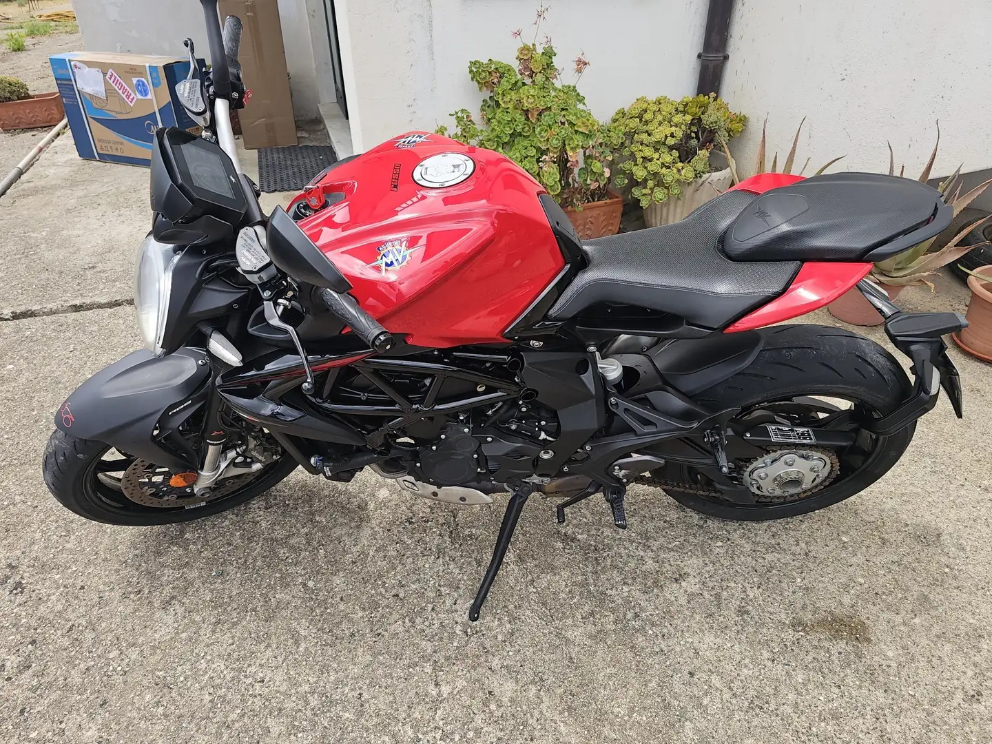 MV Agusta Brutale 800 ROSSO Roşu - 2