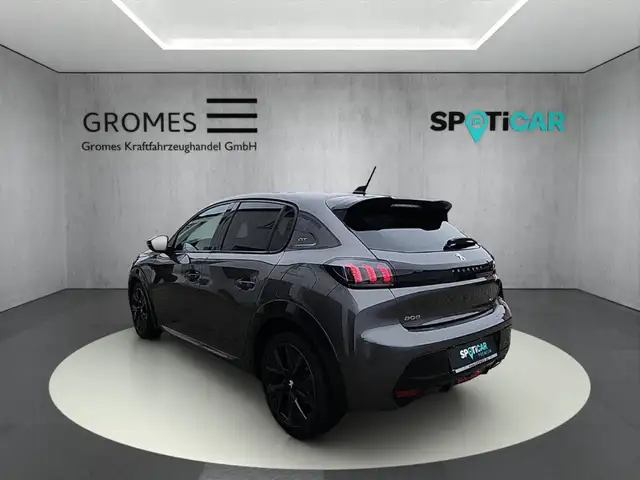 Peugeot 208 view 5