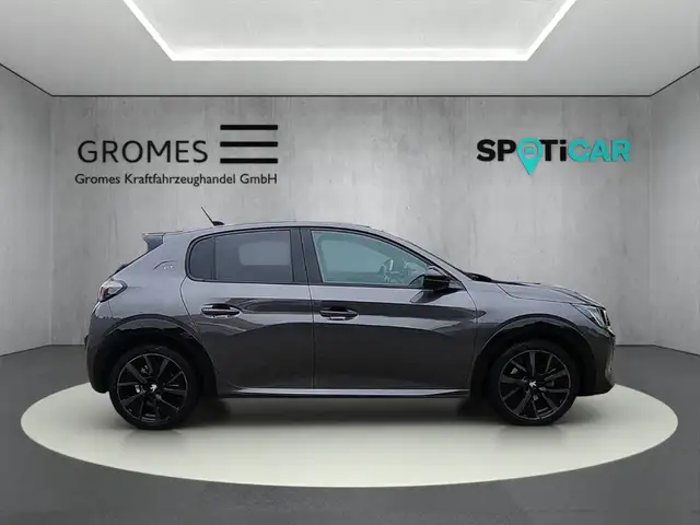 Peugeot 208 view 2