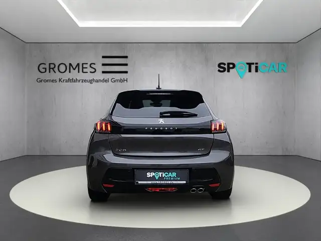 Peugeot 208 view 4