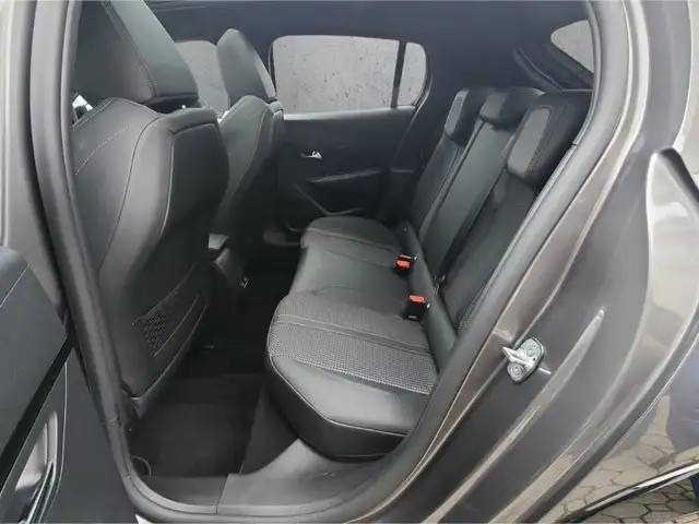 Peugeot 208 view 8