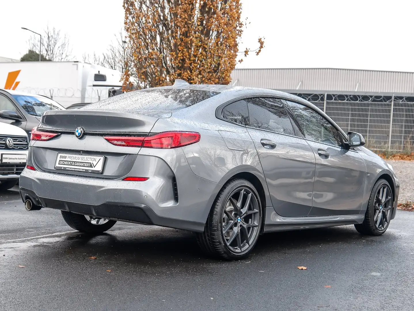 BMW 218 i Gran Coupé M Sport HUD PANO ACC RFK NAVI Grau - 2