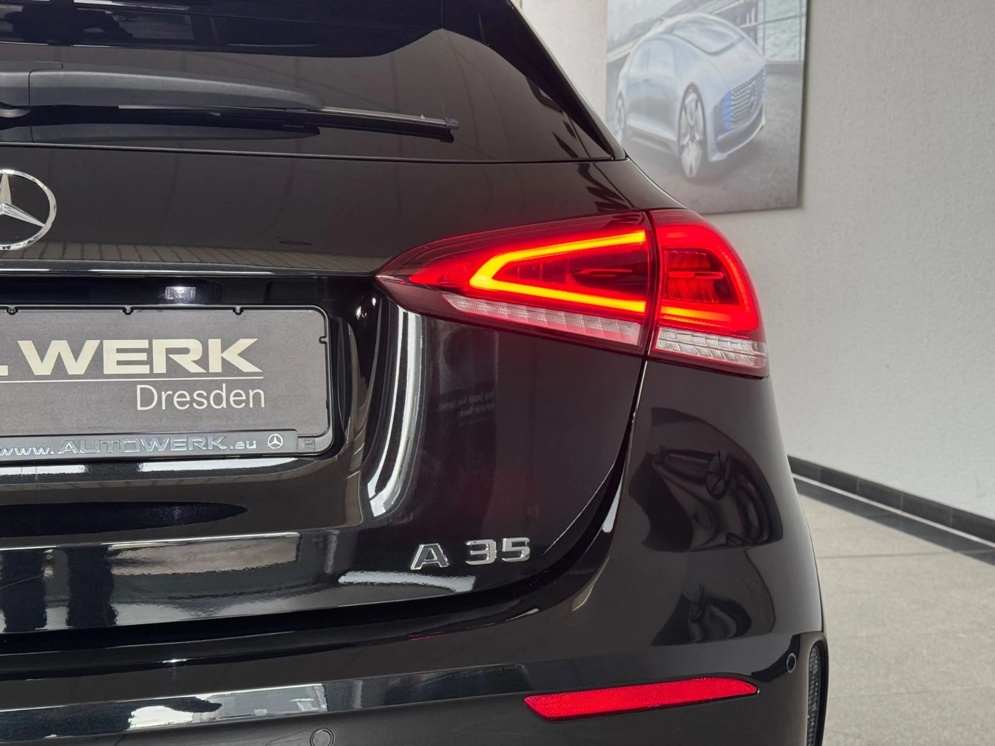 Mercedes-Benz A 35 AMG 4M*BURMESTER*DISTRONIC*360°KAMERA*LED — photo 8