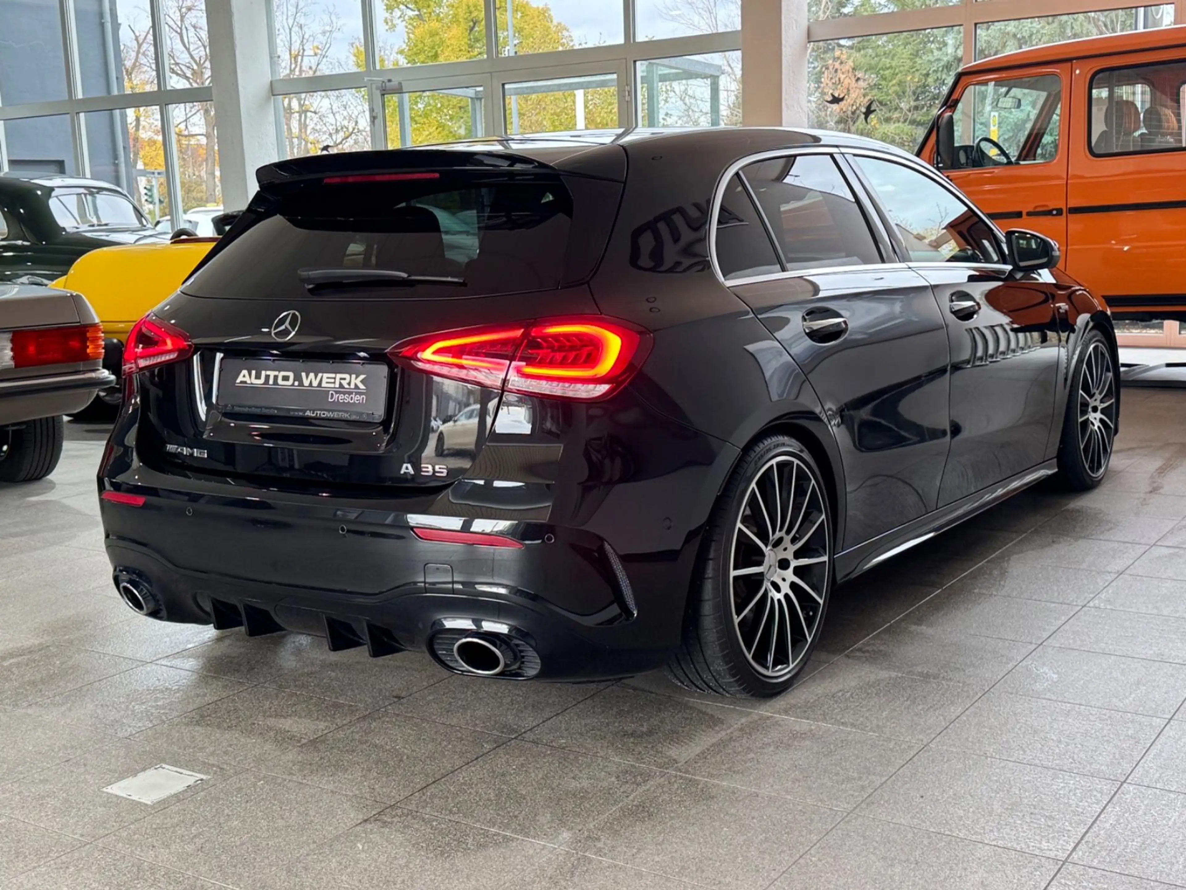 Mercedes-Benz A 35 AMG 4M*BURMESTER*DISTRONIC*360°KAMERA*LED — photo 9