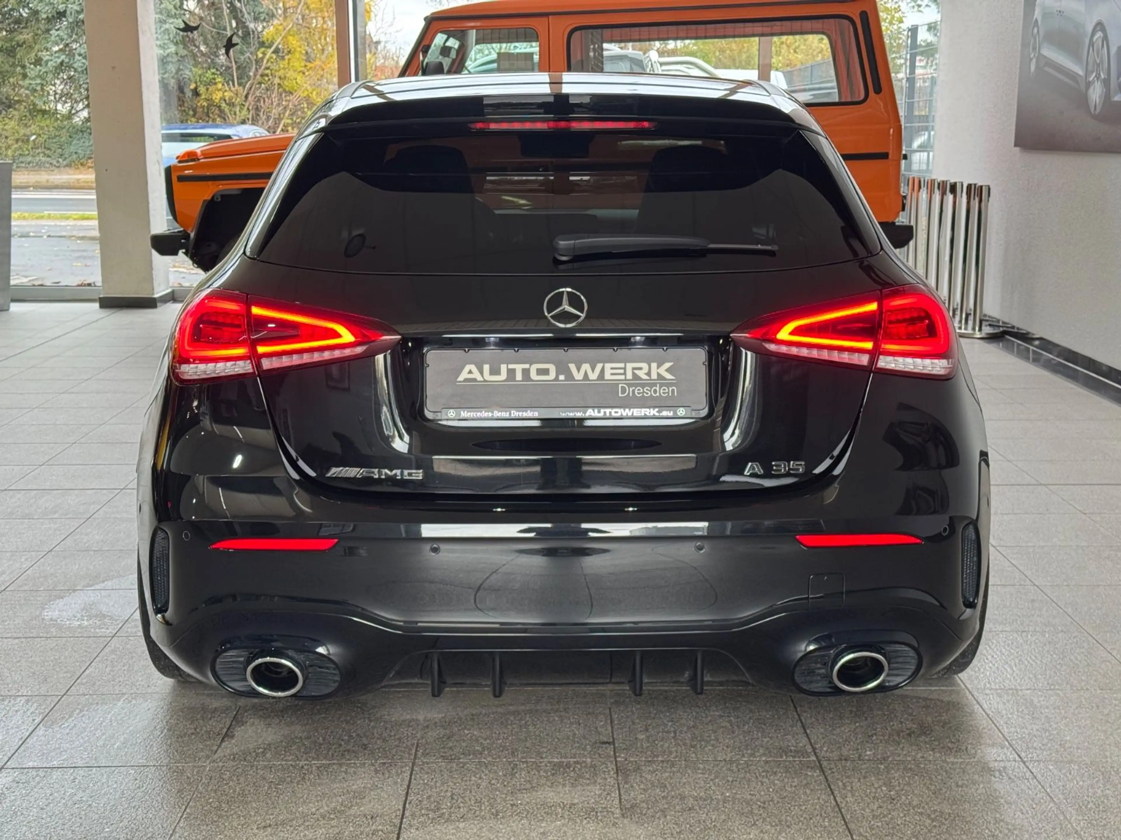 Mercedes-Benz A 35 AMG 4M*BURMESTER*DISTRONIC*360°KAMERA*LED — photo 6