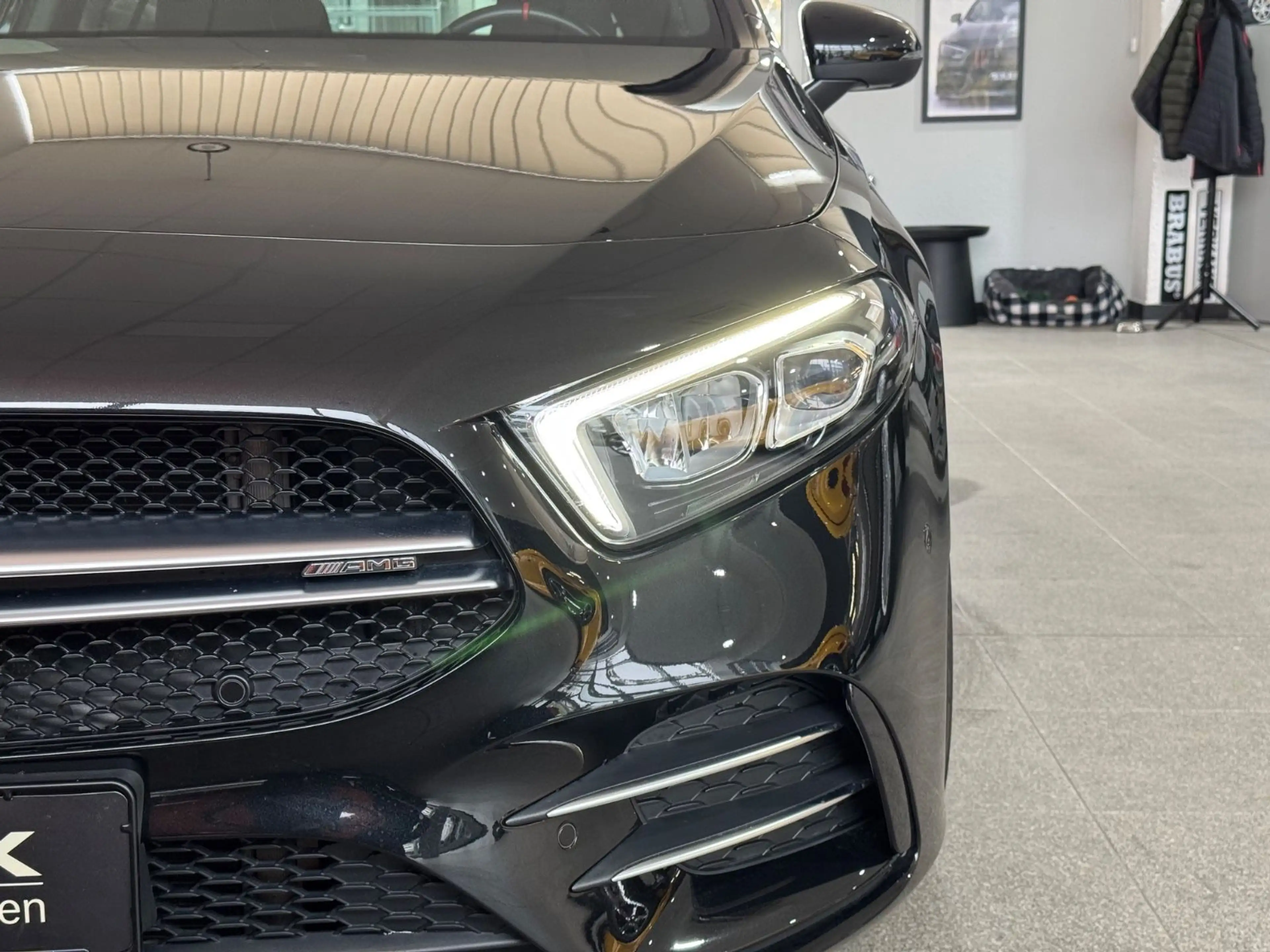 Mercedes-Benz A 35 AMG 4M*BURMESTER*DISTRONIC*360°KAMERA*LED — photo 12