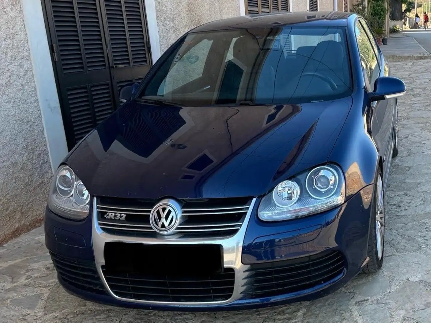 Volkswagen Golf 3.2 V6 R32 4Motion DSG - 1