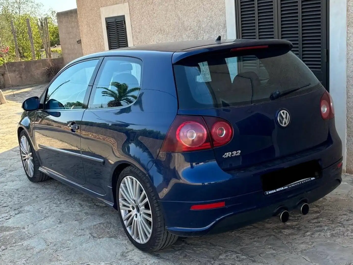 Volkswagen Golf 3.2 V6 R32 4Motion DSG - 2