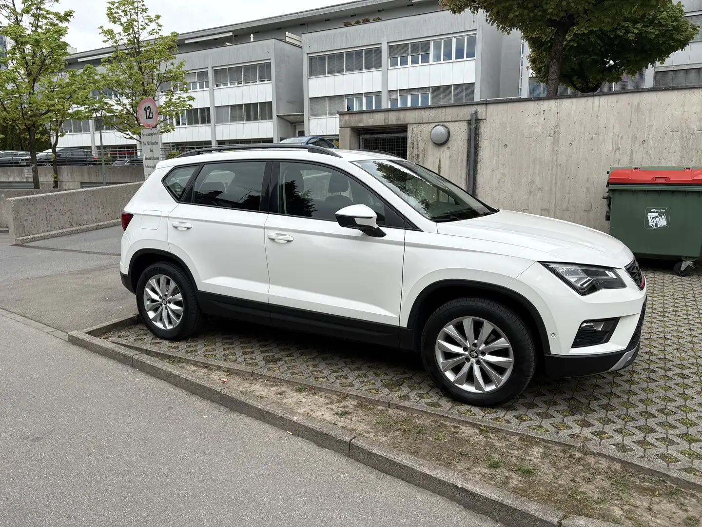 SEAT Ateca 2,0 Style 4WD TDI Weiß - 2