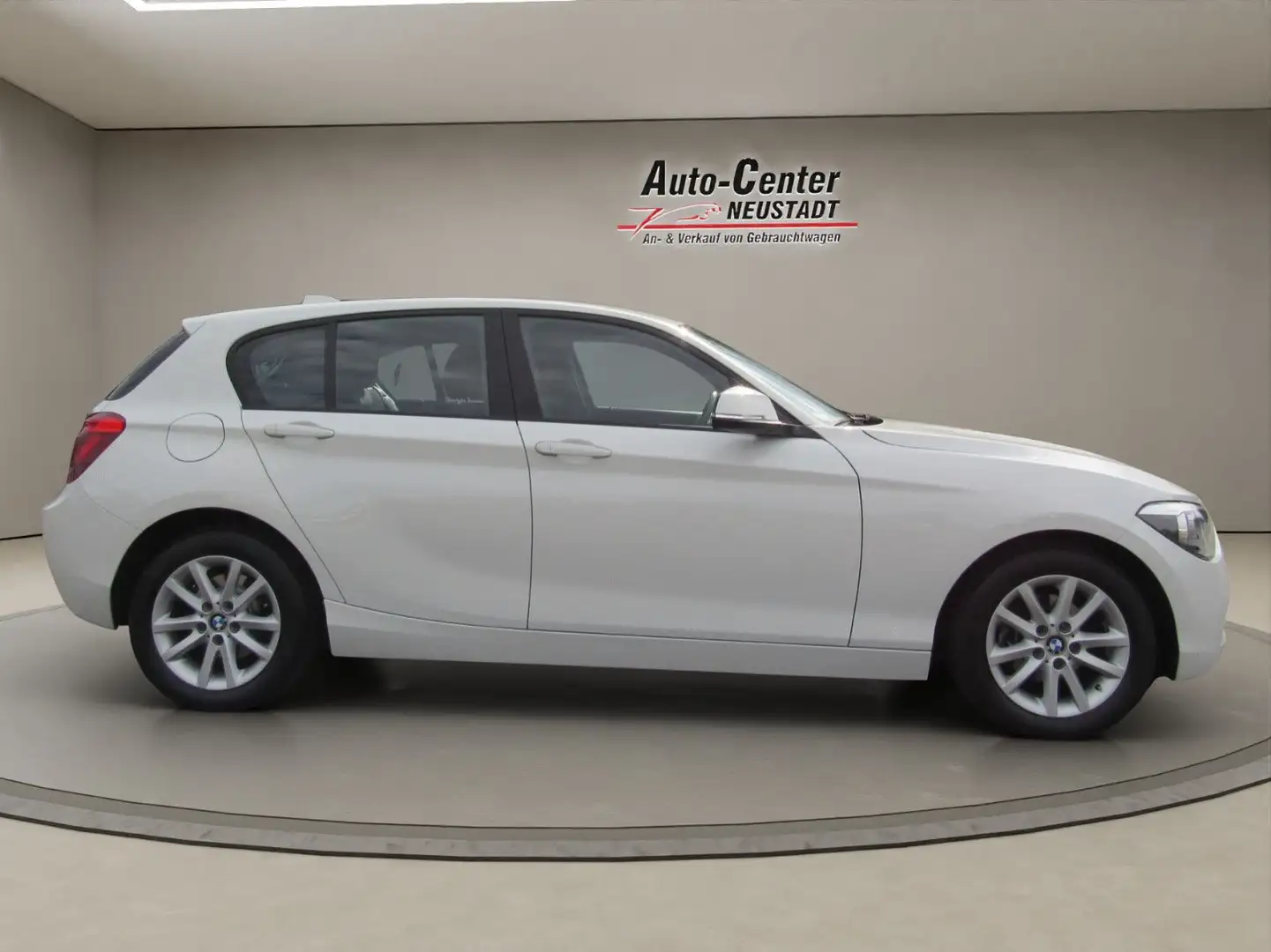 BMW 116 Baureihe 1 Lim. 5-trg. 116 i Weiß - 2