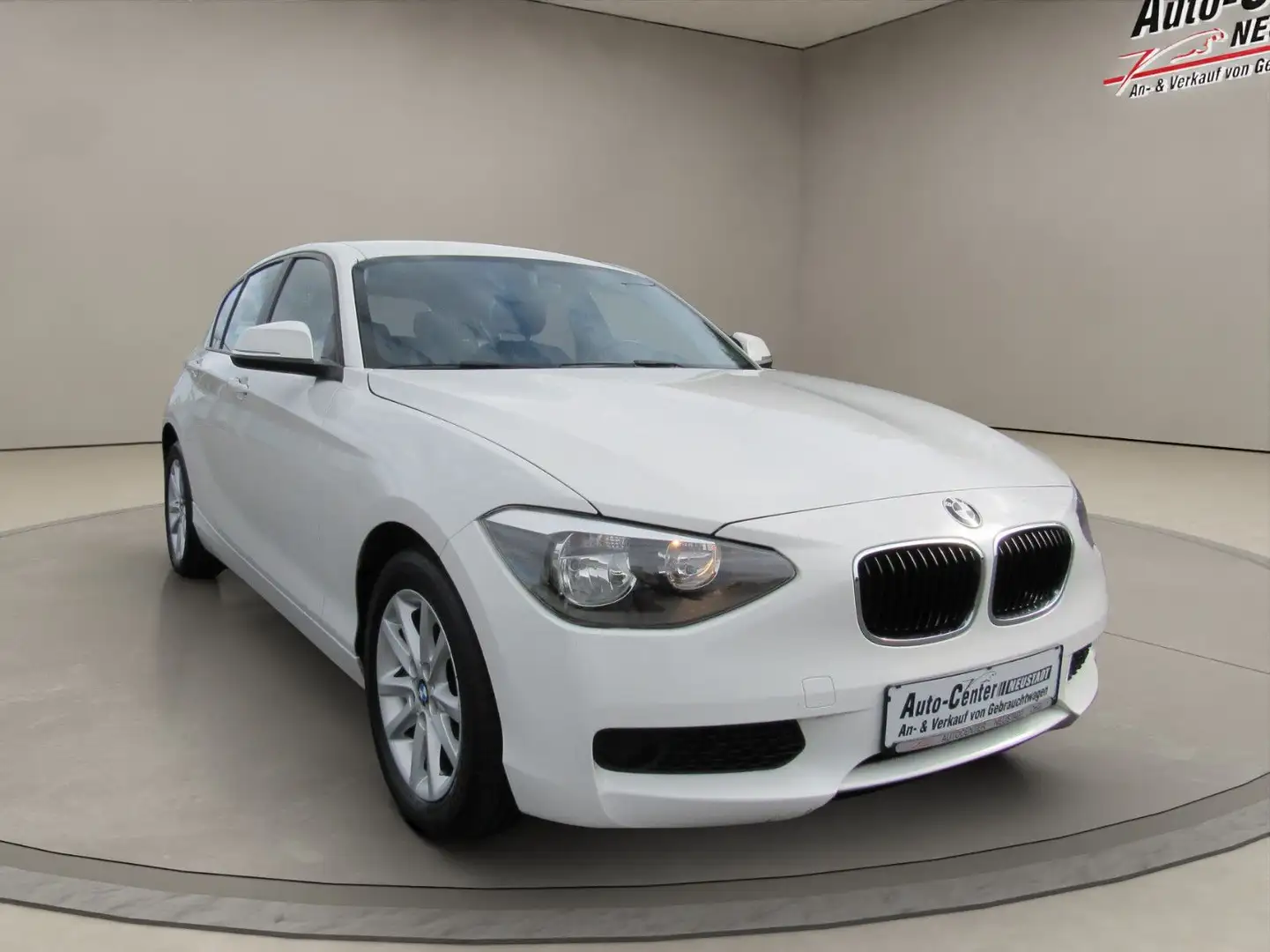 BMW 116 Baureihe 1 Lim. 5-trg. 116 i Weiß - 1