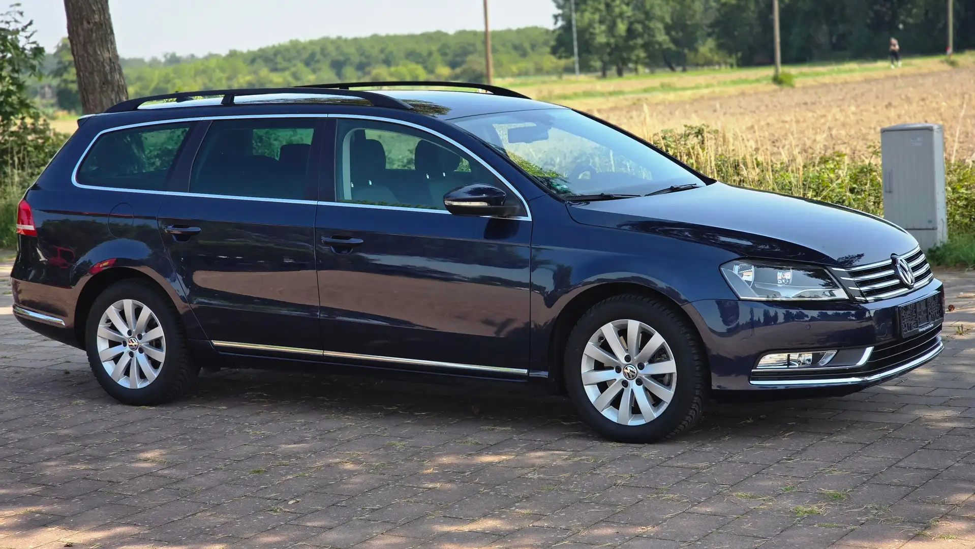Volkswagen Passat Variant Comfortline BMT 2.0l TDI 140PS DSG MFL PDC SHZ GRA Azul - 1