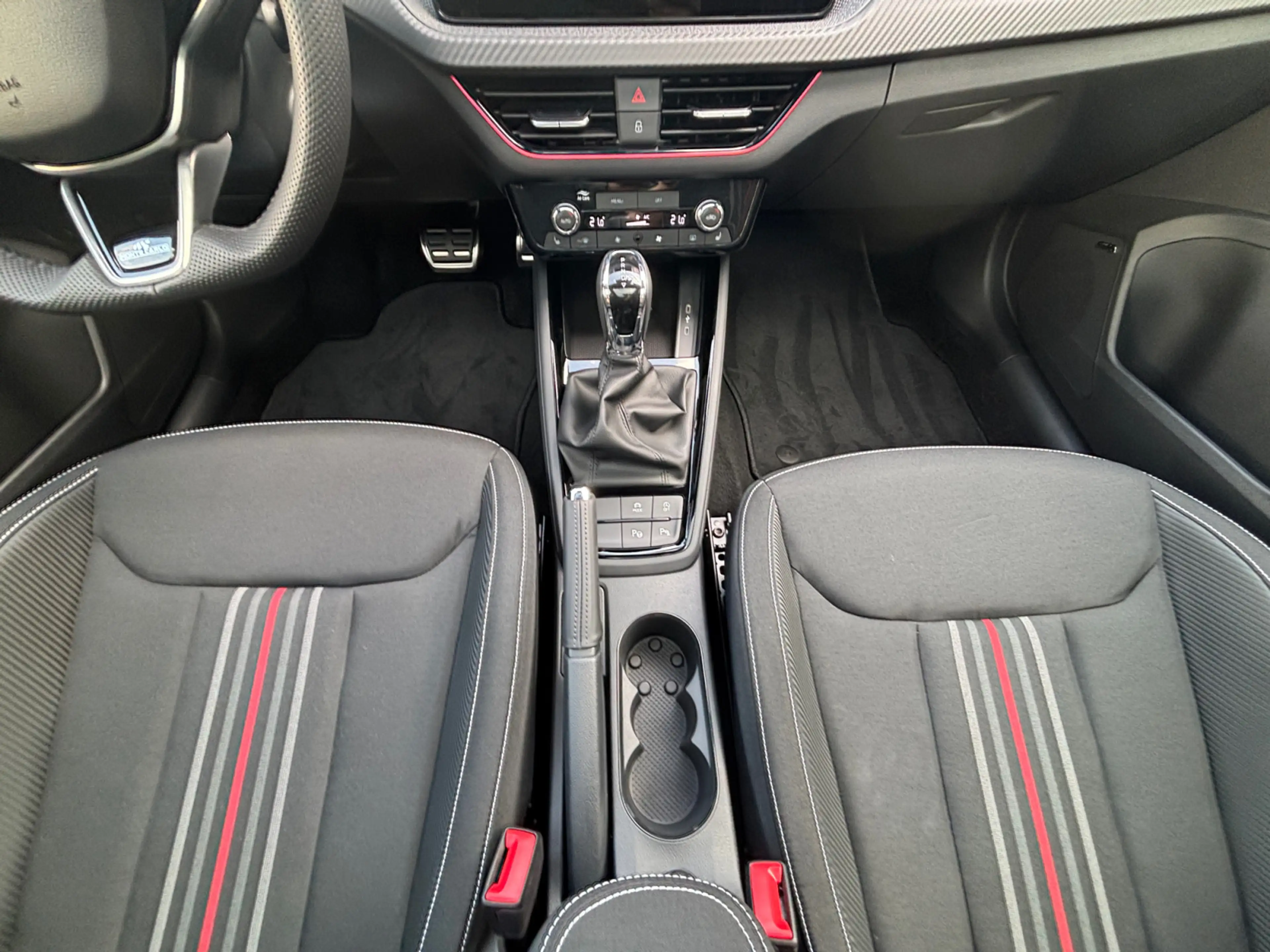 Skoda Kamiq Monte Carlo 1,0 TSI DSG AHK Infotainment — photo 8