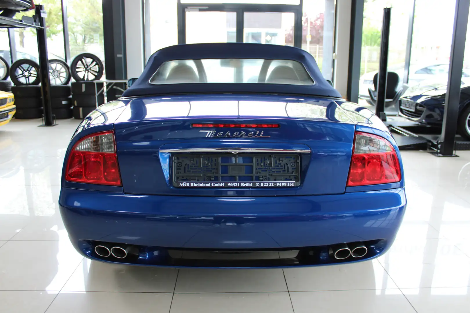 Maserati 4200 SPYDER 4.2 V8 390PS F1 CAMBIOCORSA LEDER ALU18 TOP Bleu - 2