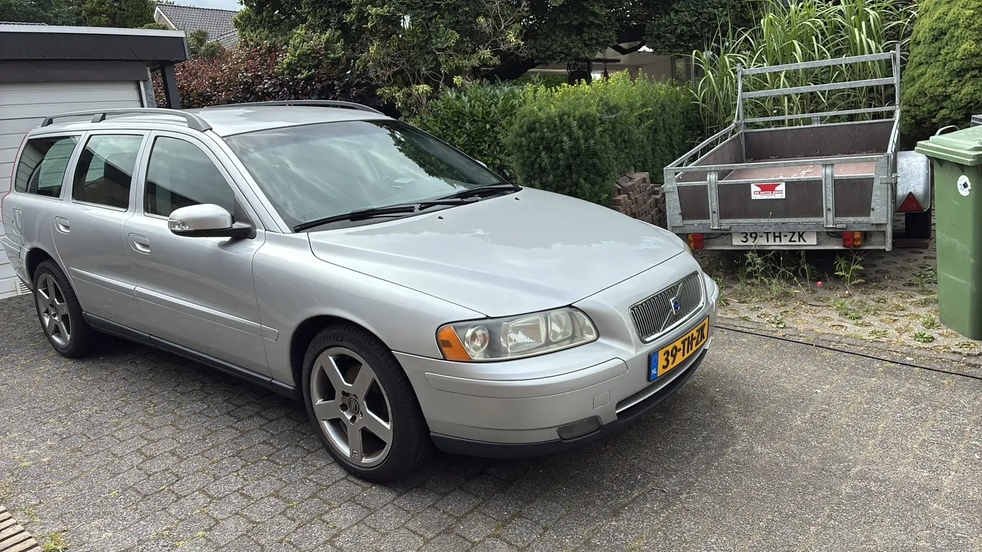 Volvo V70 2.4D Edition I Šedá - 1