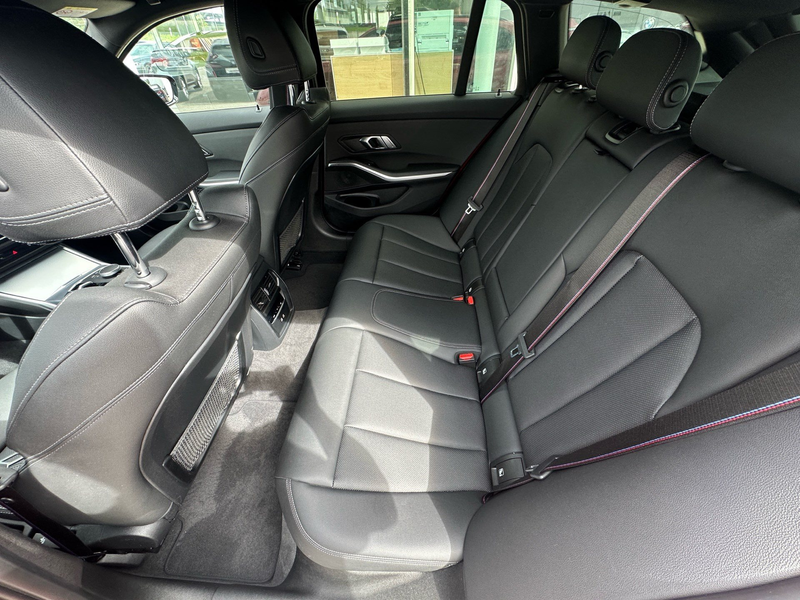 BMW 318 d Touring M Sportpaket Standheizung Shadow Line Hi — photo 9