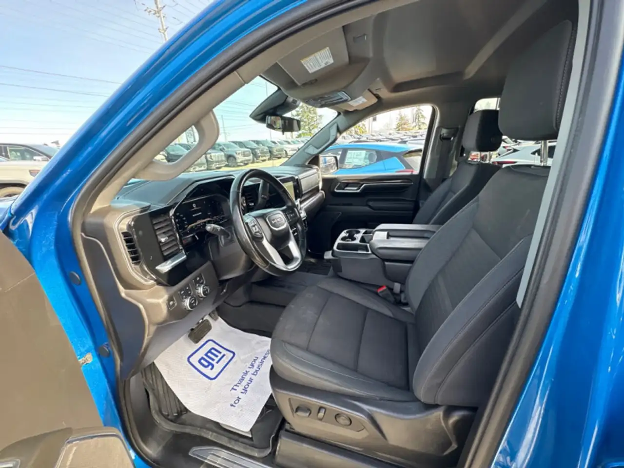 GMC Sierra 1500 снимка GMC Sierra 1500