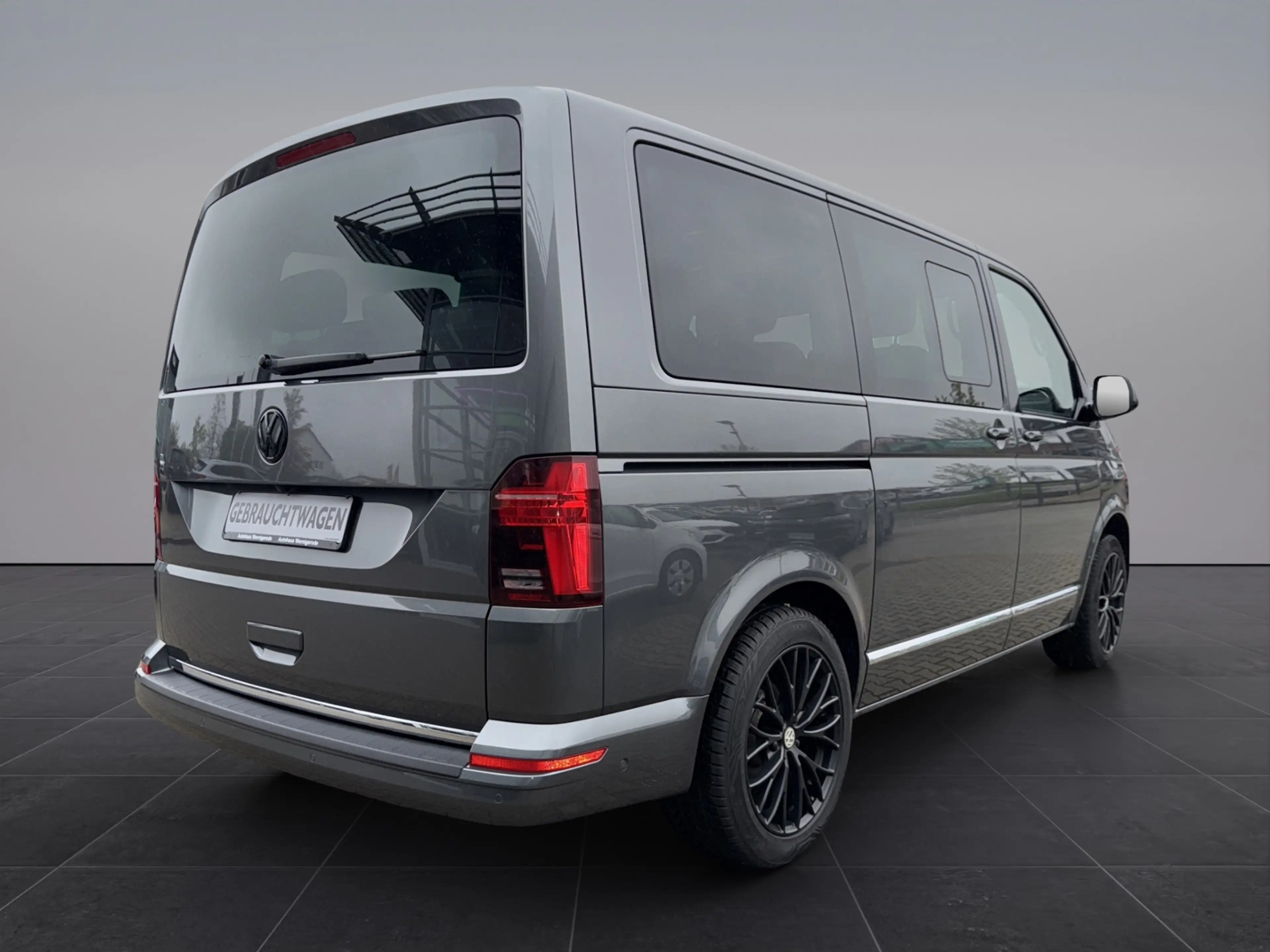 Volkswagen T6.1 Multivan Highline 2.0 TDI DSG, LED, Standheizug — photo 7