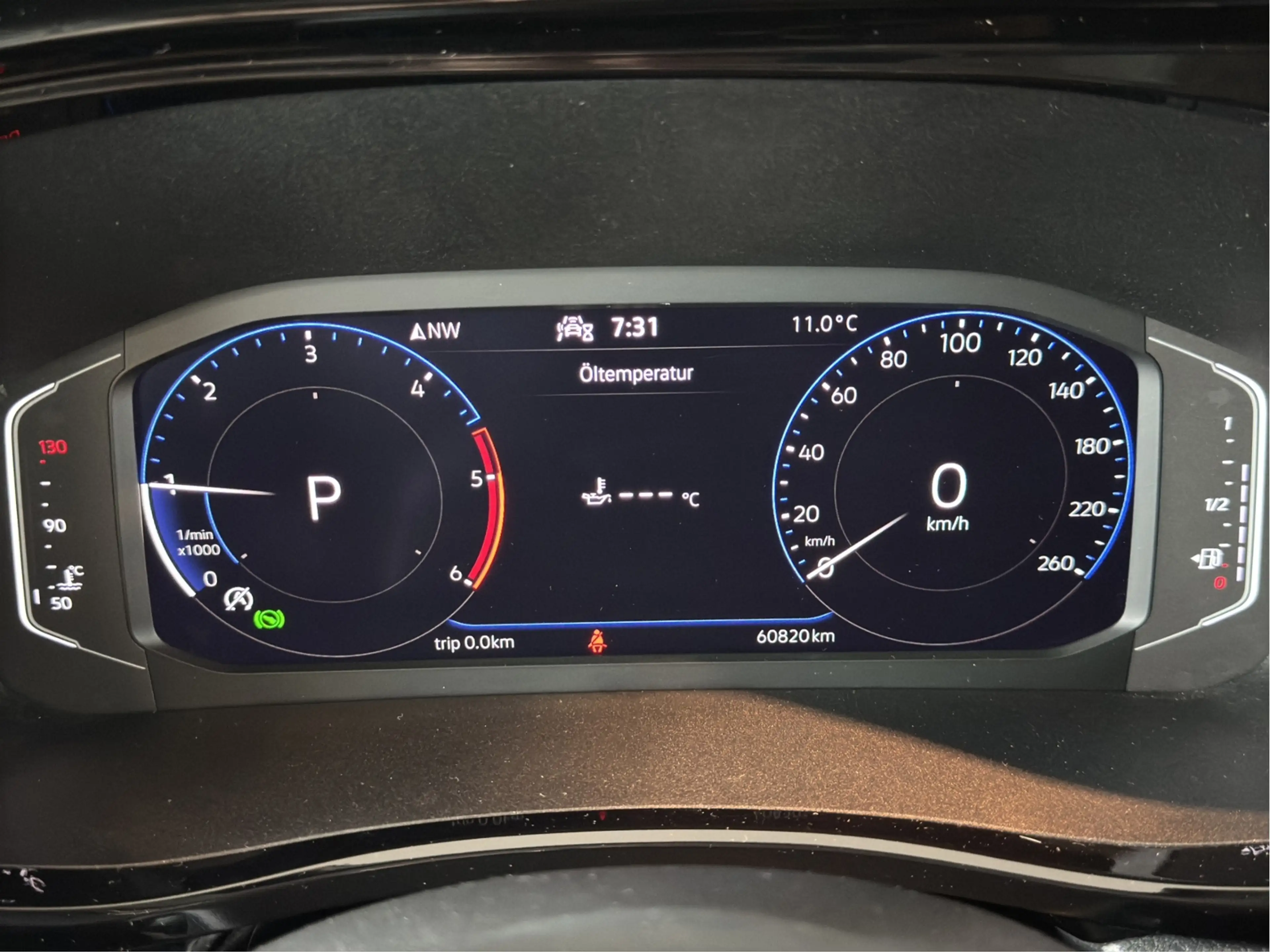 Volkswagen T6.1 Multivan Highline 2.0 TDI DSG, LED, Standheizug — photo 10
