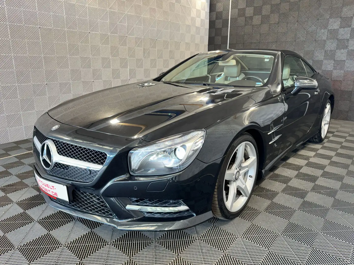 Mercedes-Benz SL 500 Roadster*AMG*B&O*R.KAM-PANO-AMBIENTE-19" Černá - 2