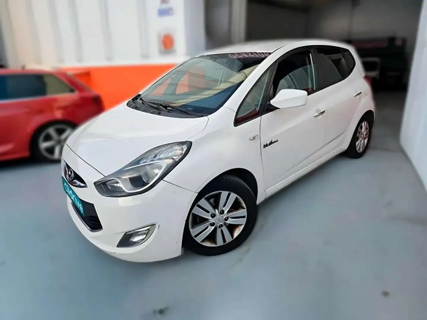 Hyundai iX20 1.6CRDI Bluedrive Tecno Sky Blanco - 2