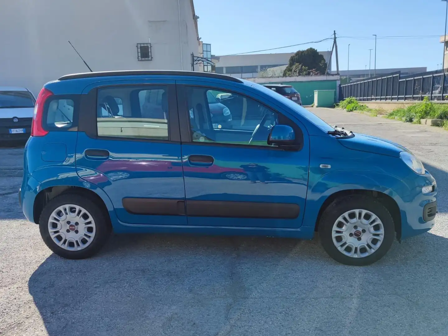 Fiat Panda 0.9 BENZ AUTOVETTURA 5 POSTI Синій - 2