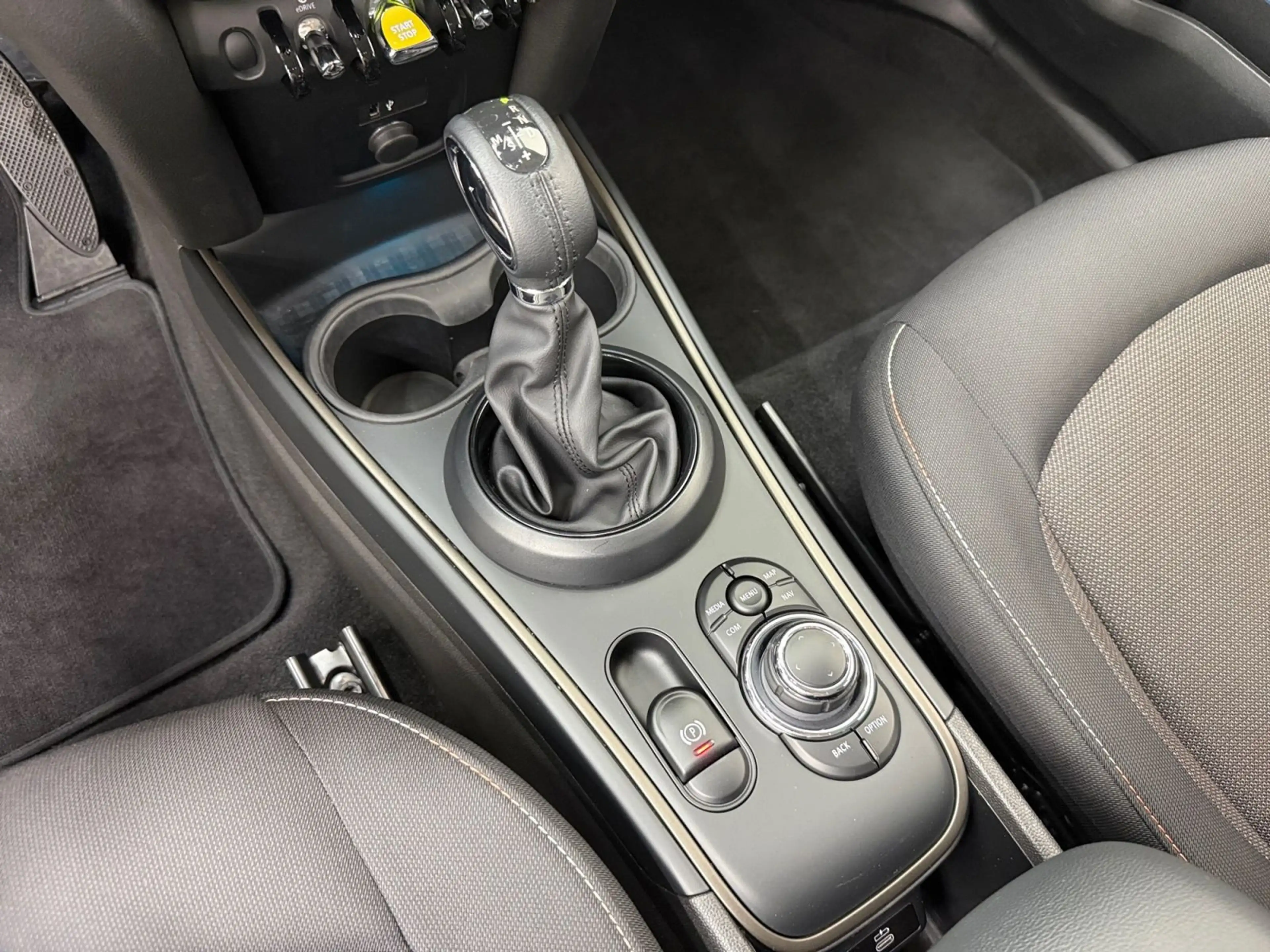 MINI Cooper Countryman 1.5Cooper S E ALL4 AUT. GPS Camera Dig.Airco Verw.Zetels — photo 13