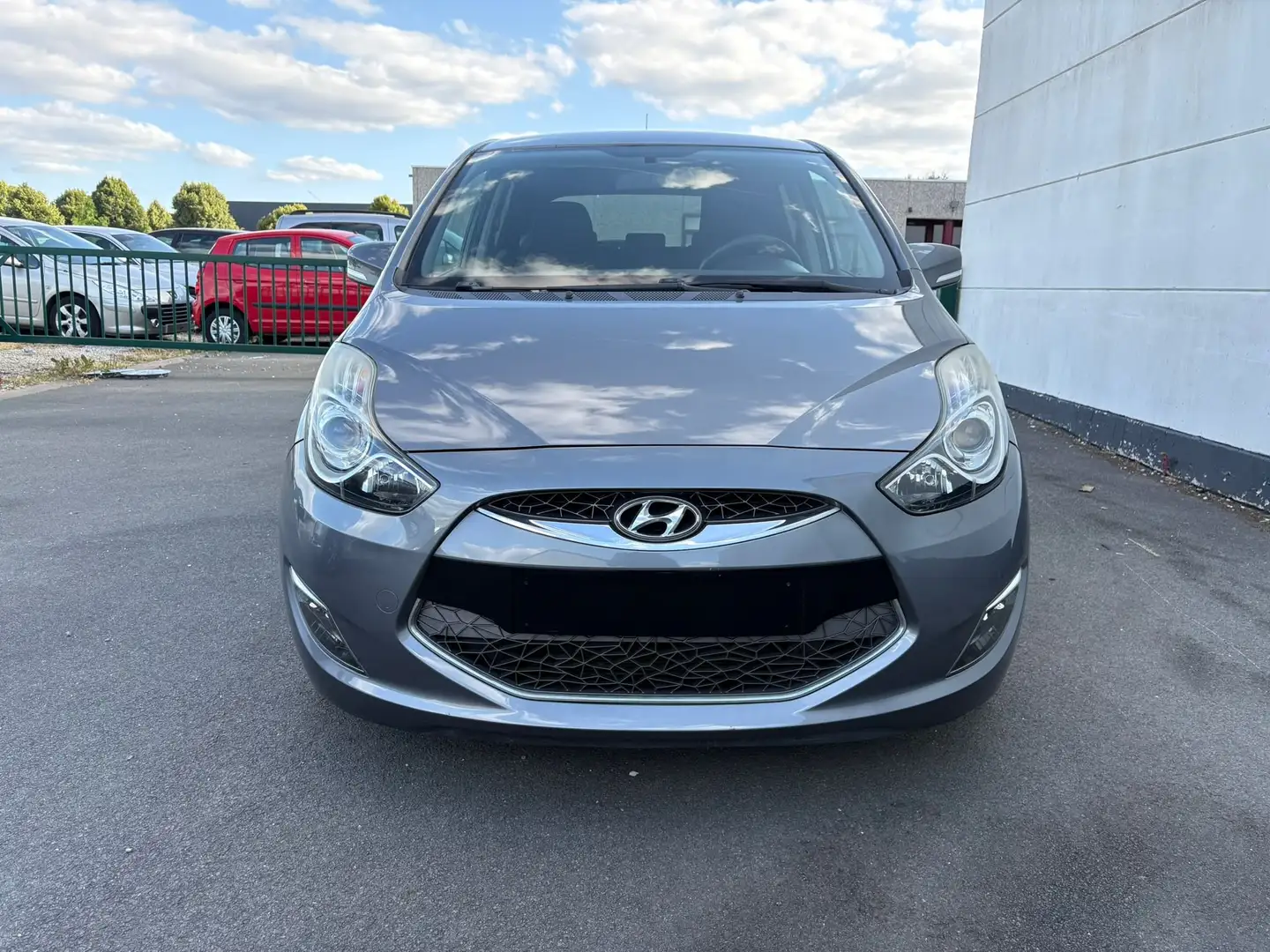 Hyundai iX20 1.6i Style Grijs - 1