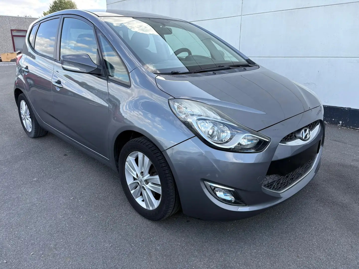 Hyundai iX20 1.6i Style Grijs - 2