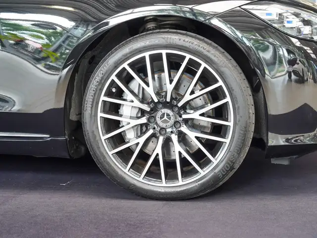 Mercedes-Benz S-Class view 2