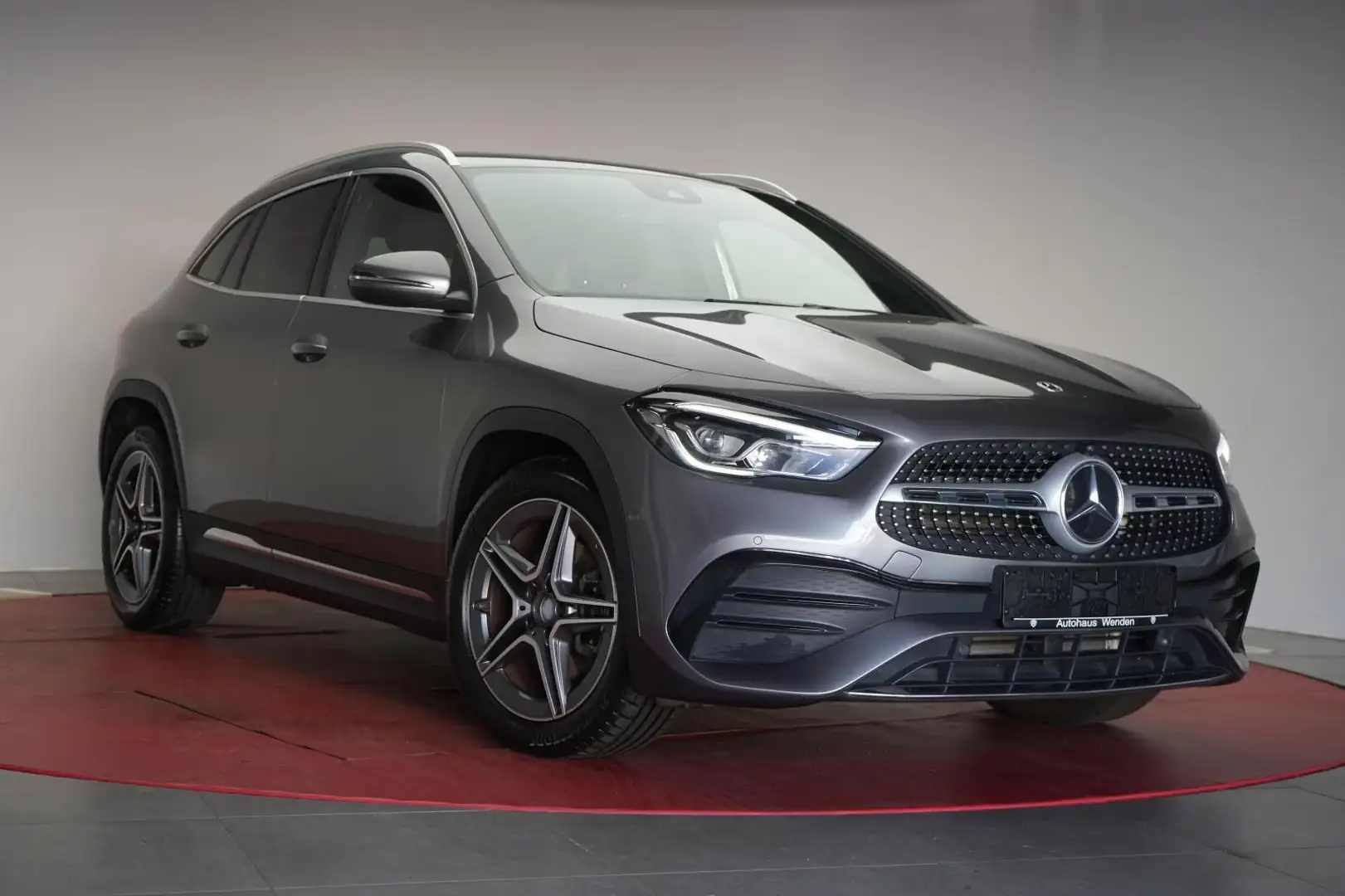 Mercedes-Benz GLA 200 d 8G-DCT AMG Navi/Temp/Kamera/Lane/ Grau - 1