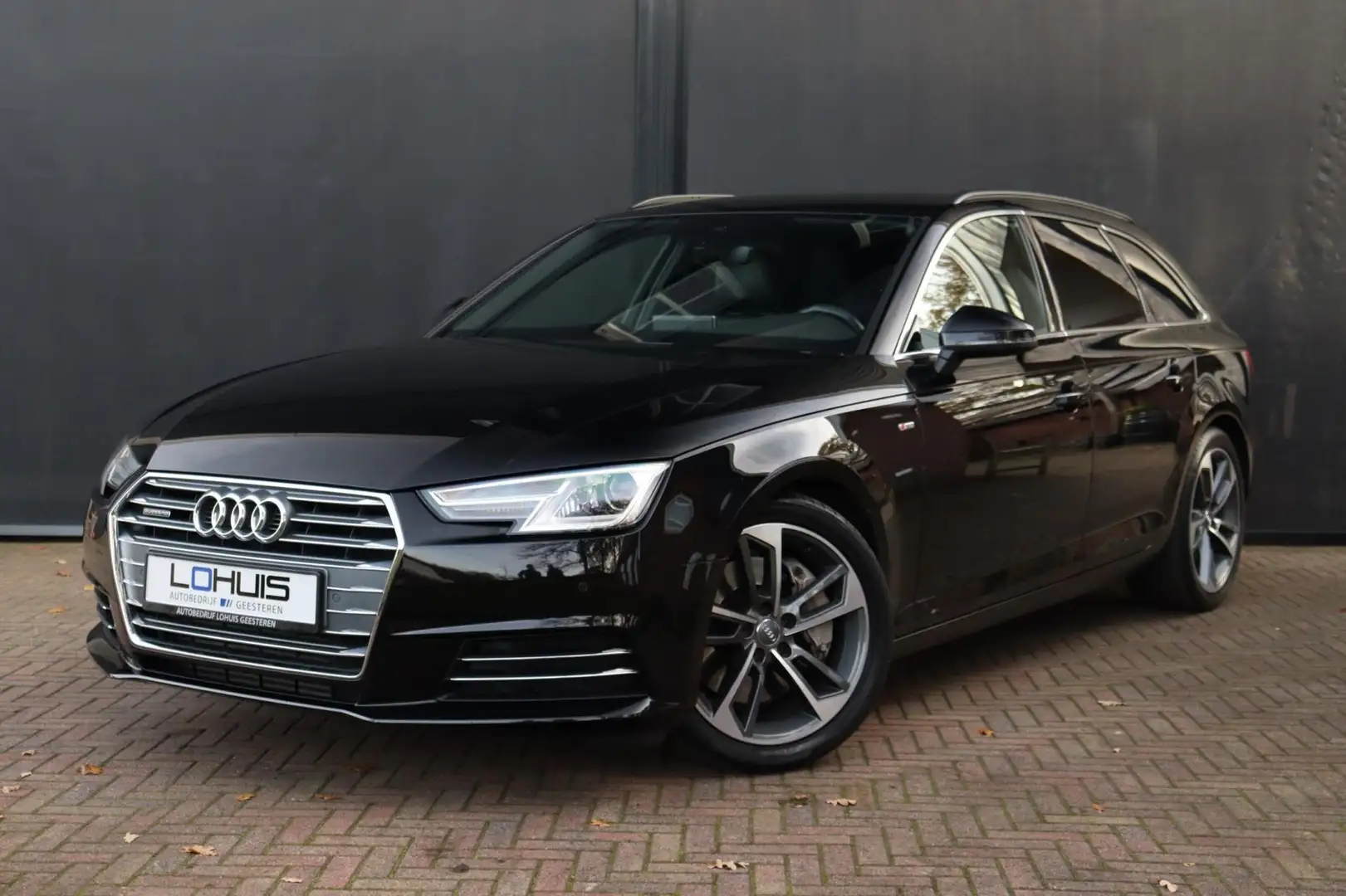 Audi A4 AVANT 2.0TFSI Quattro Sport S-Line 252PK | TREKHAA Zwart - 1