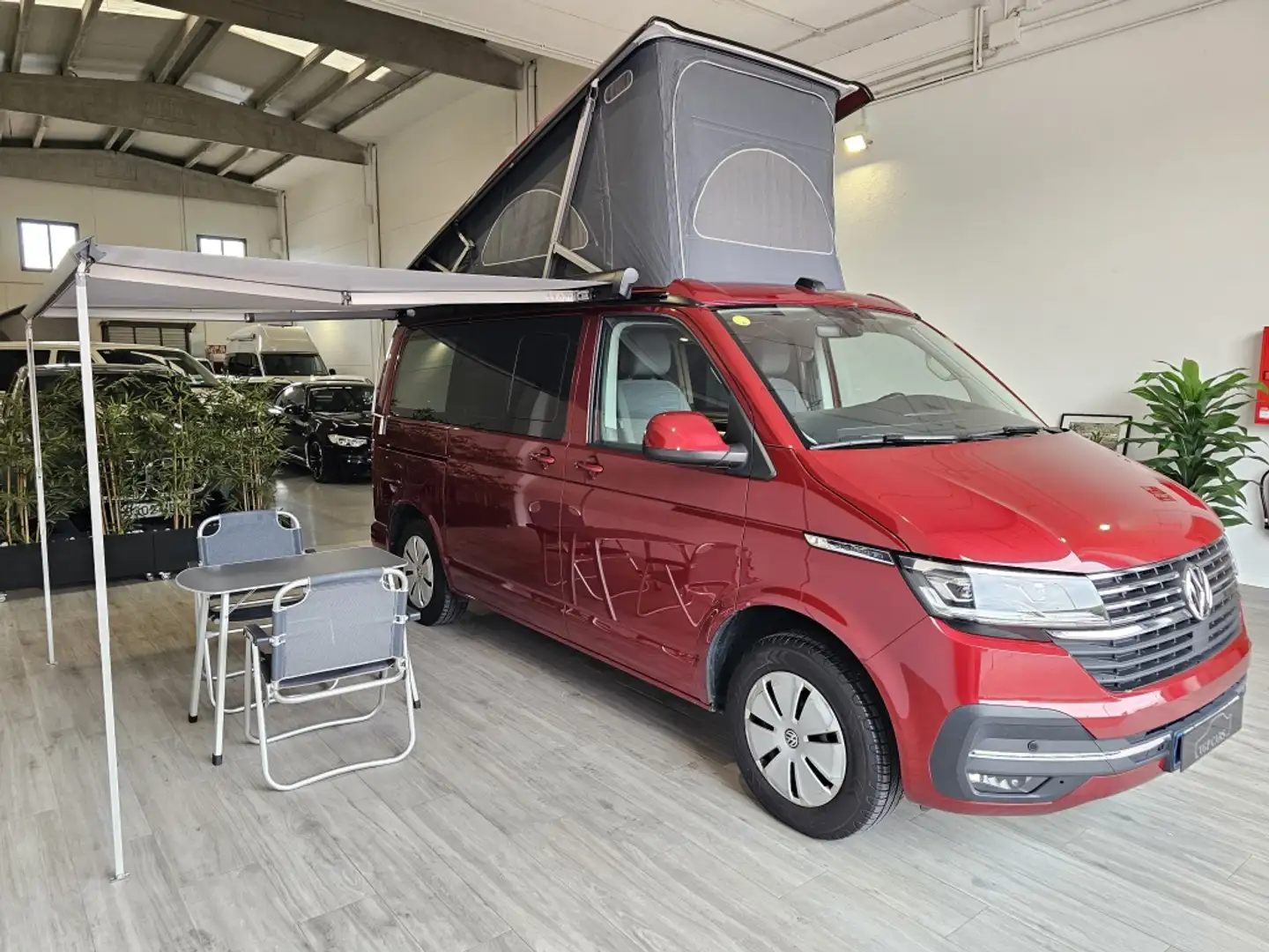 Volkswagen T6 California 2.0TDI BMT Ocean DSG 110kW Červená - 1
