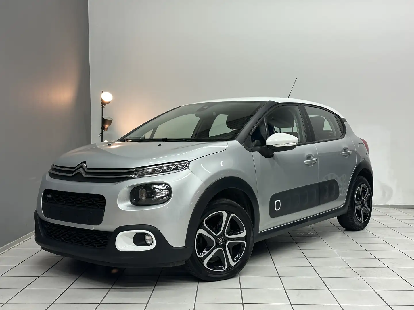 Citroen C3 C3 Pure Tech 82 *12M Garantie* Zilver - 1