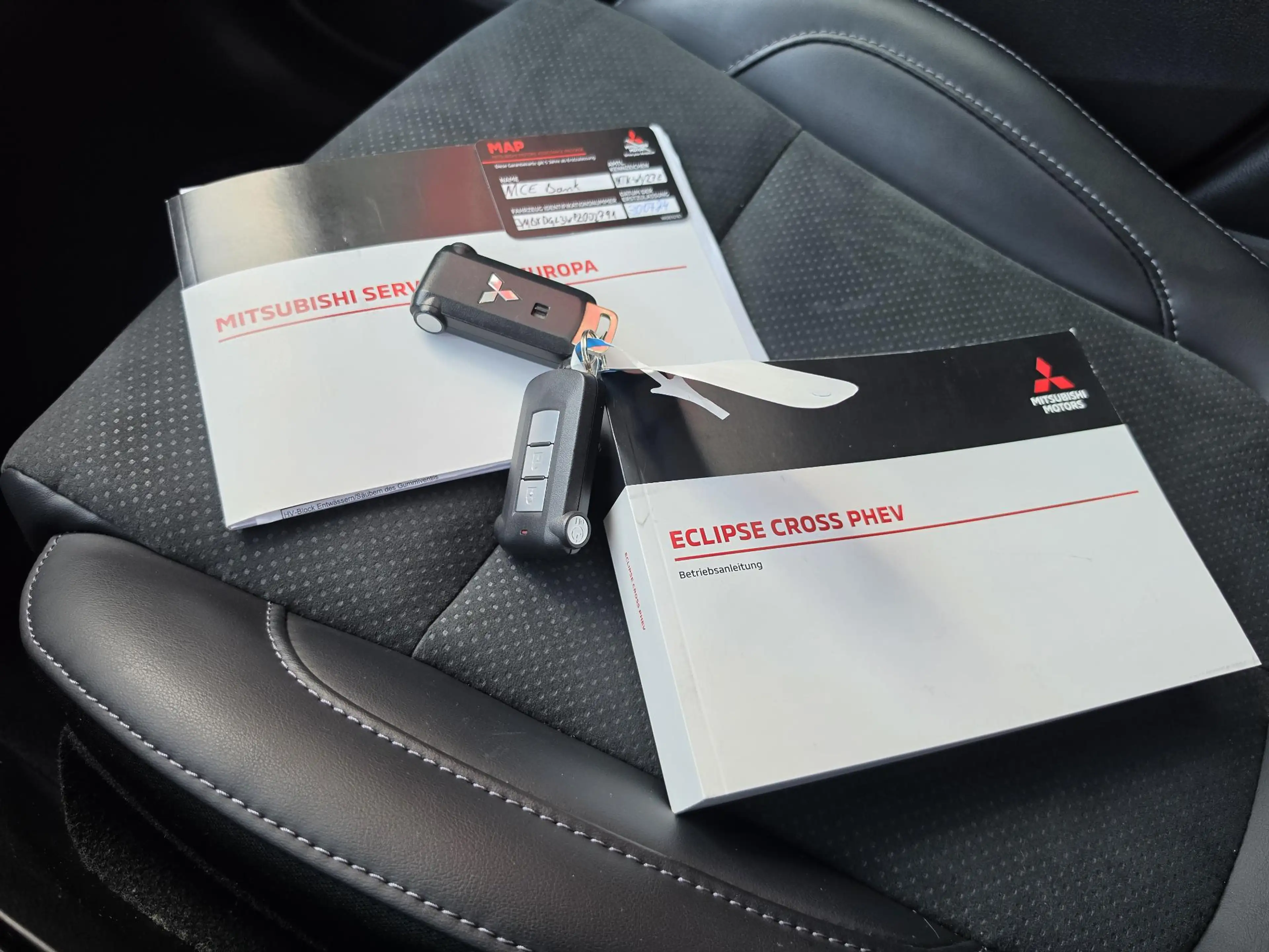 Mitsubishi Eclipse Cross 2.4 PHEV Black Edition | 360° Camera | Navigatie | — photo 18
