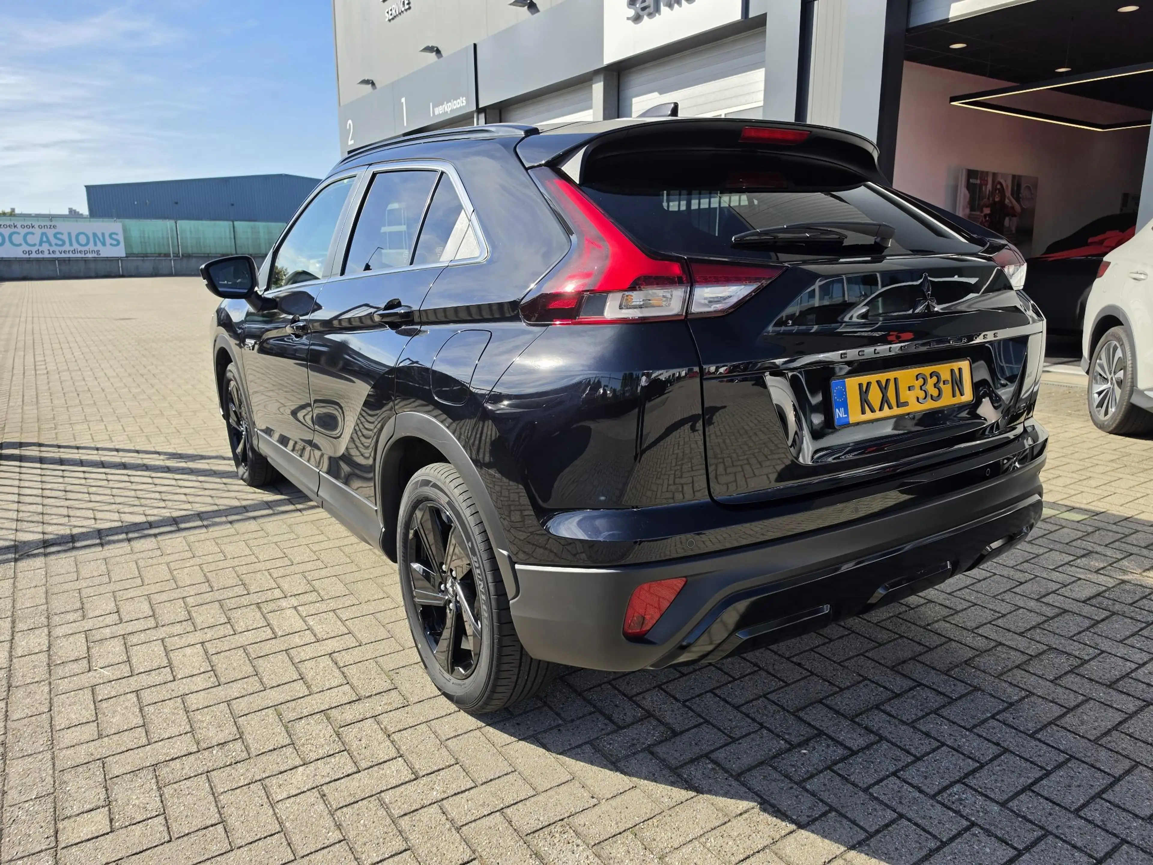 Mitsubishi Eclipse Cross 2.4 PHEV Black Edition | 360° Camera | Navigatie | — photo 11