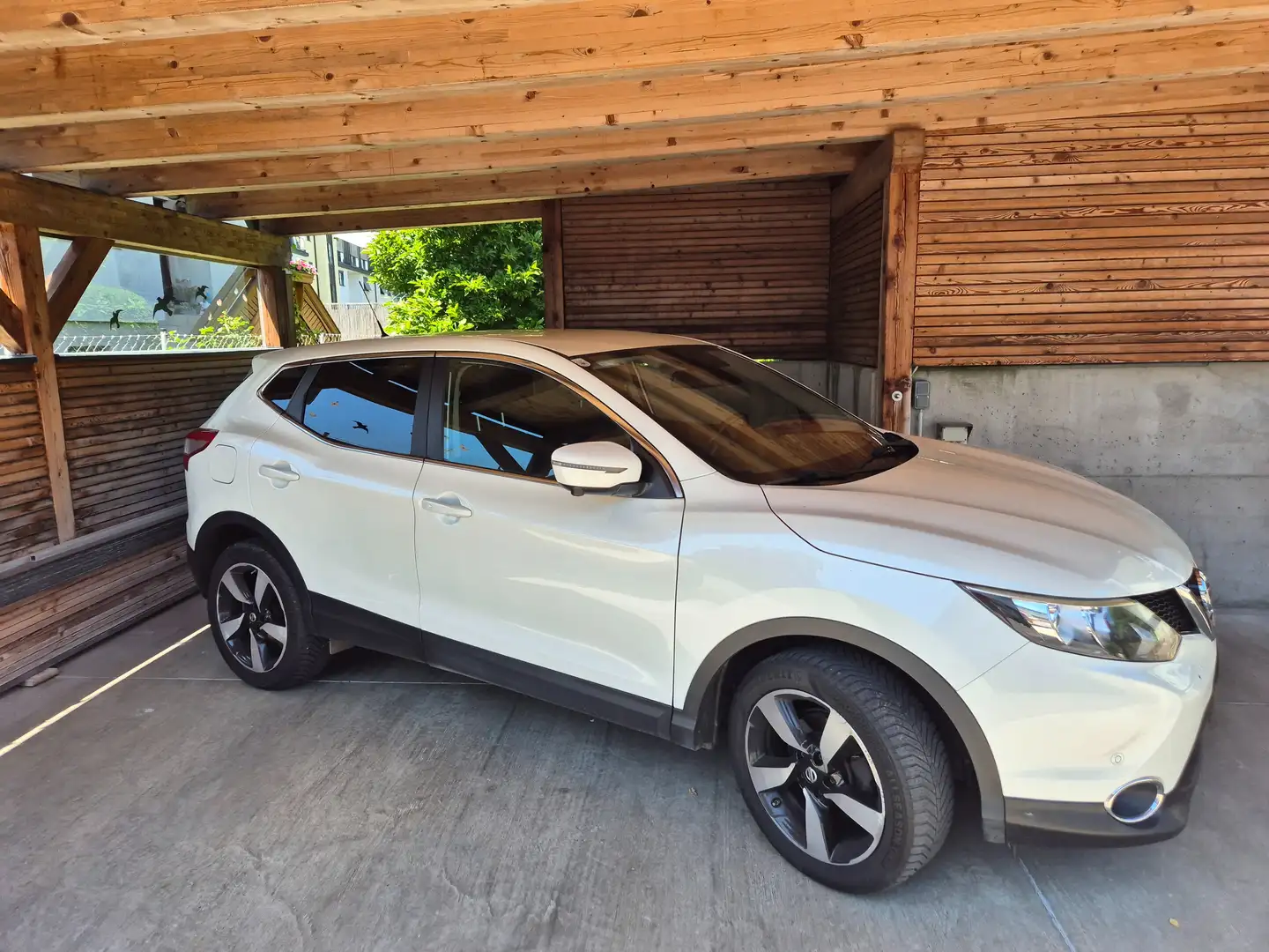 Nissan Qashqai Qashqai 1,2 DIG-T 360° 360° Weiß - 2