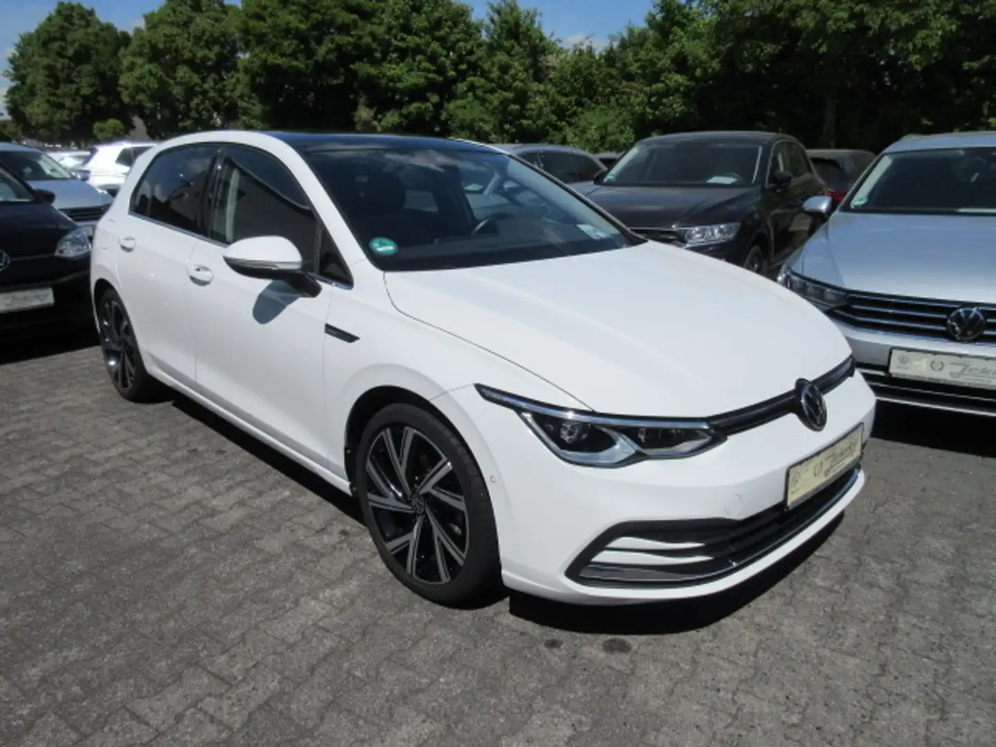Volkswagen Golf Style 1.5 TSI PANO NAVI STANDH IQ LIGHT KAMERA ACC Білий - 1