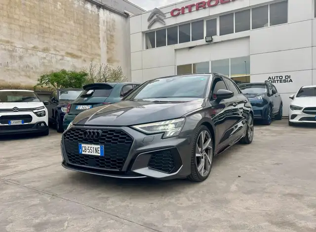 Audi A3 A3 2.0 tdi S line Edition s-tronic Plus identity Black FULLL, volante tagliato