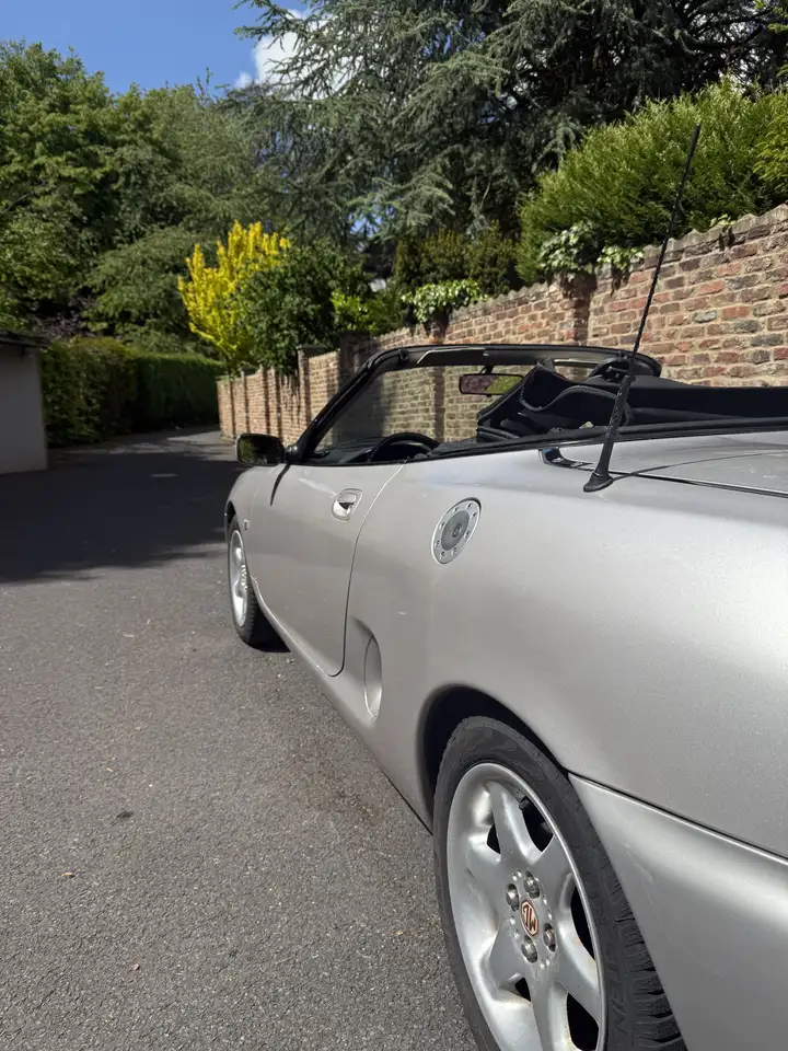 MG MGF 1.8i, foto 10