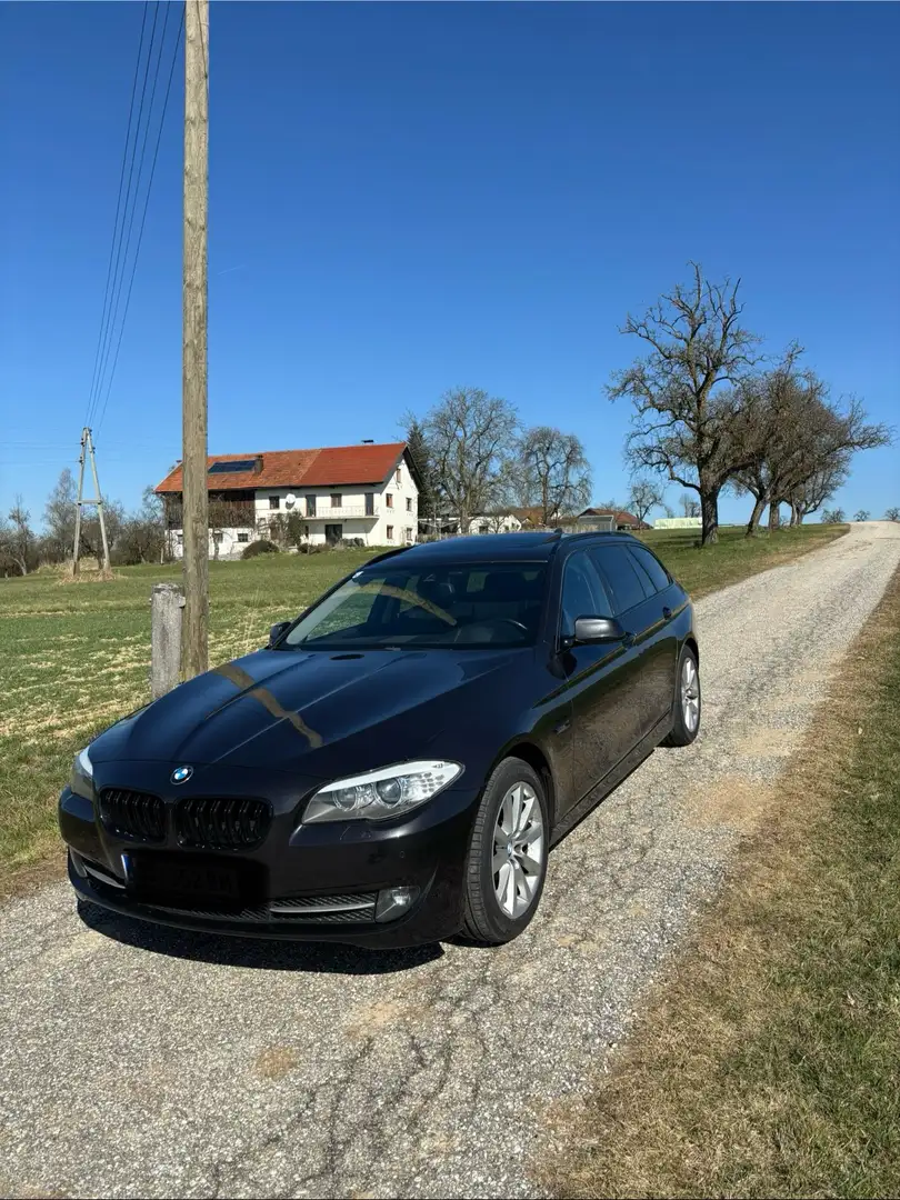BMW 530 530d xDrive Touring Aut. Grau - 1