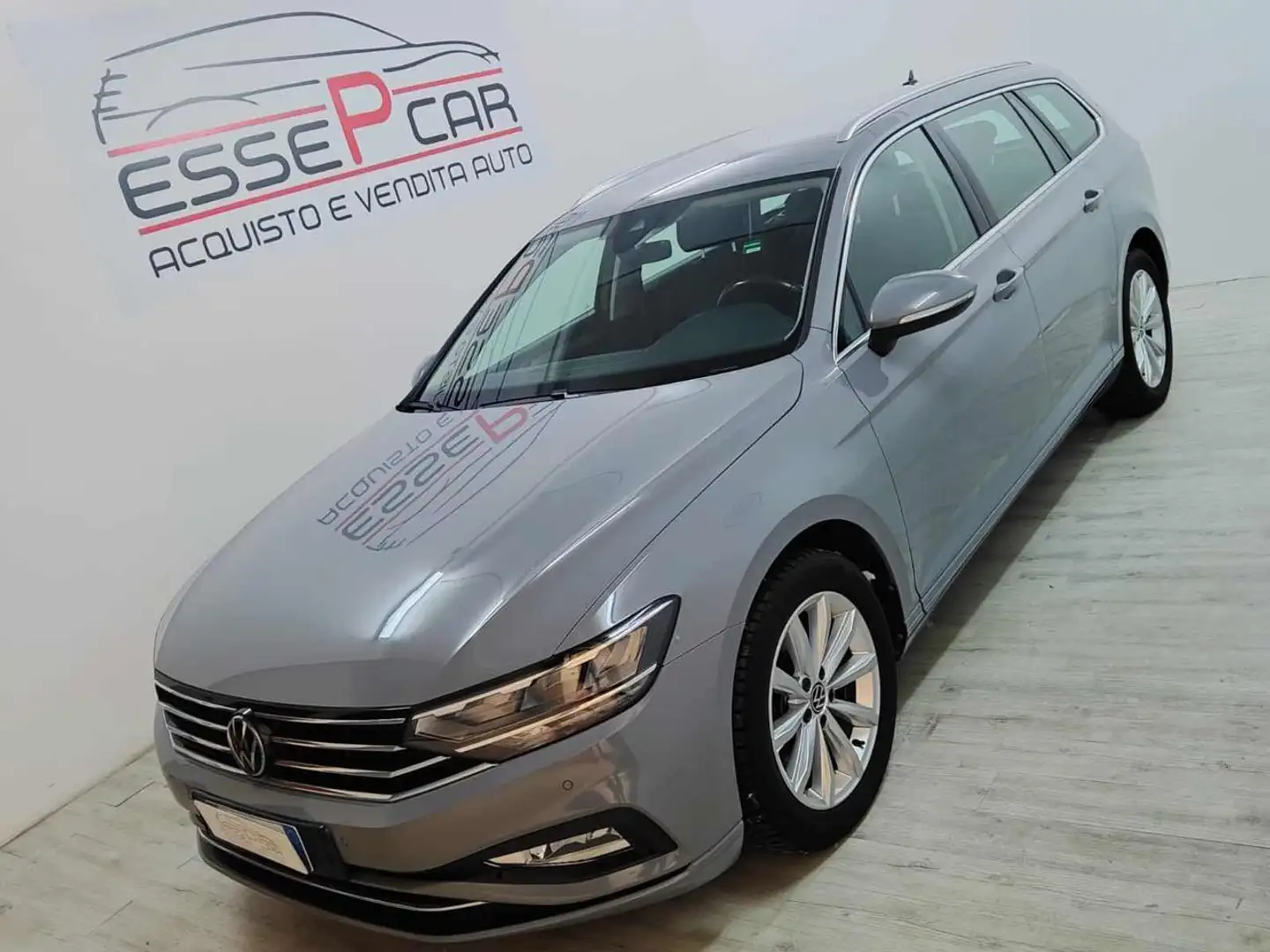 Volkswagen Passat Variant 2.0 TDI SCR 122 CV EVO DSG Business Grigio - 1