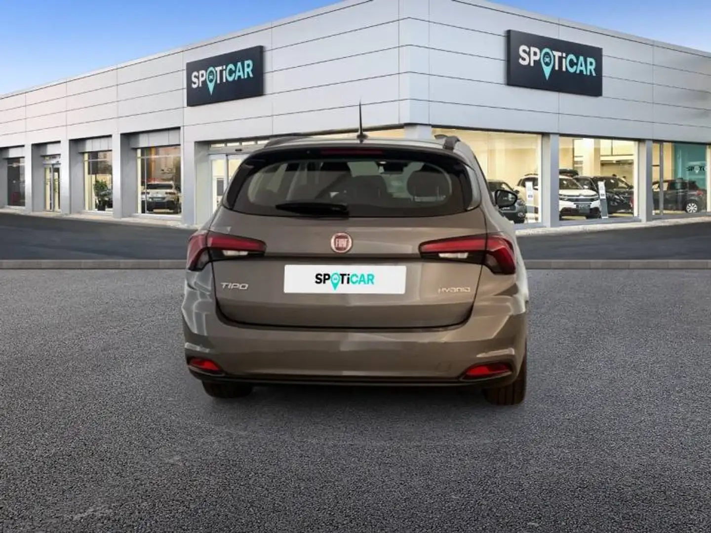 Fiat Tipo SW 2 1.6 MultiJet 130 Life Zwart - 1