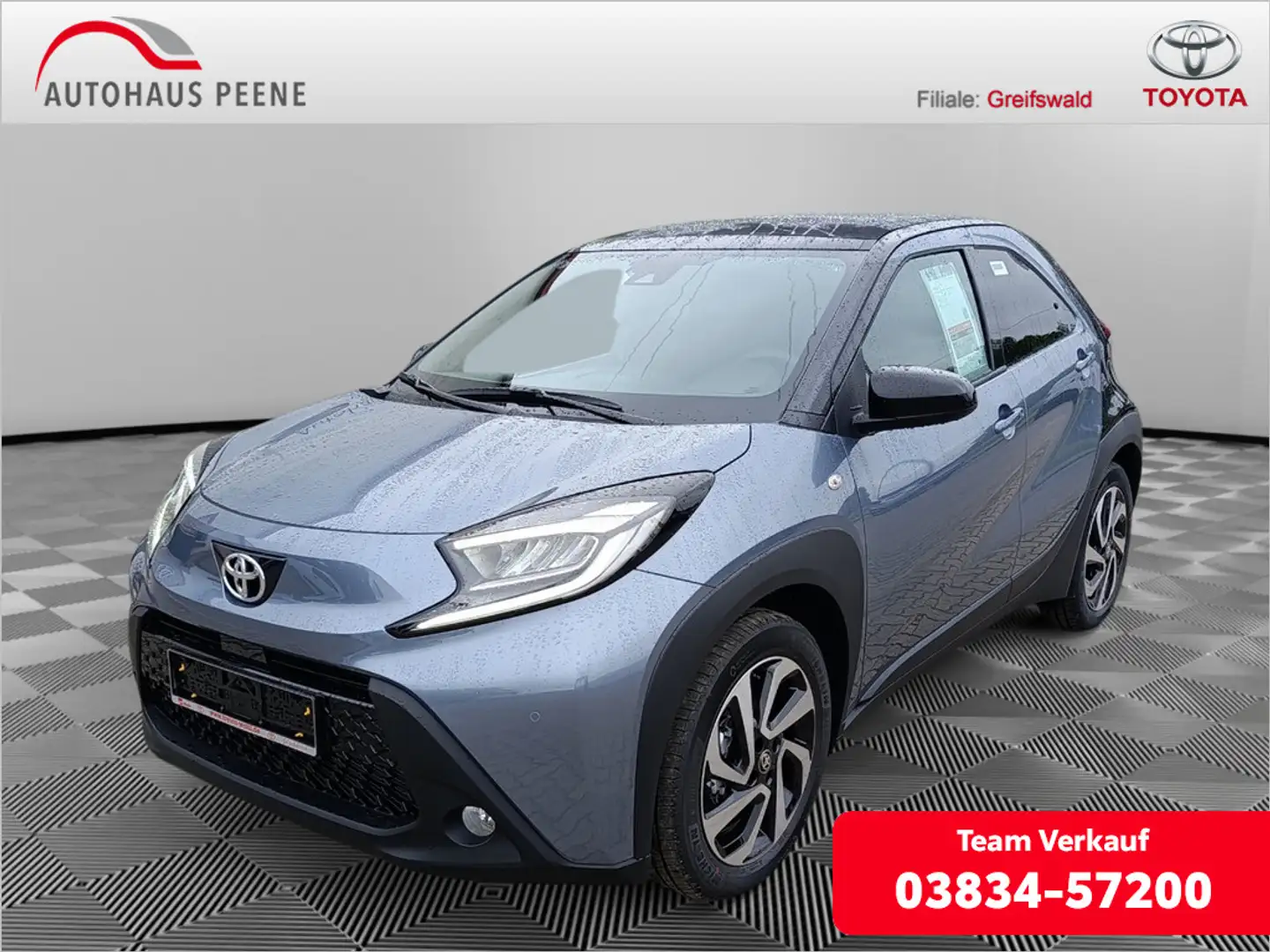 Toyota Aygo X 1.0 Teamplayer PDC SHZ KAMERA ACC Grijs - 1