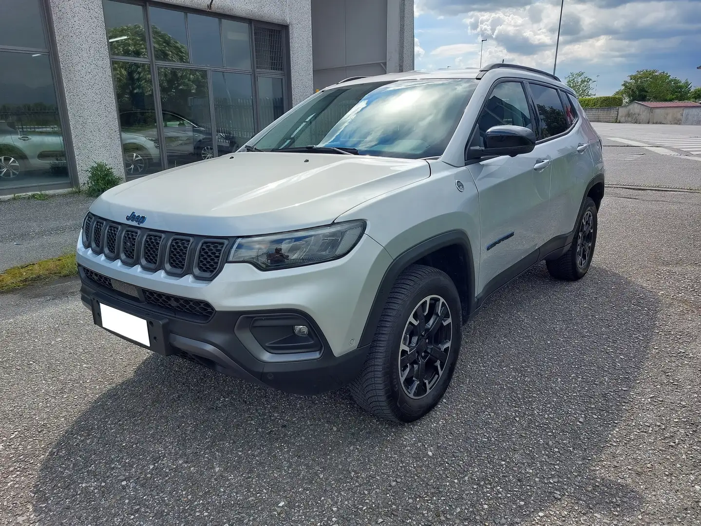 Jeep Compass Compass 1.3 turbo t4 phev Trailhawk 4xe auto Argento - 1
